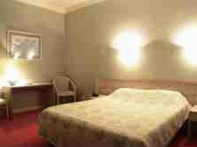 Le Central Peyrehorade Room photo